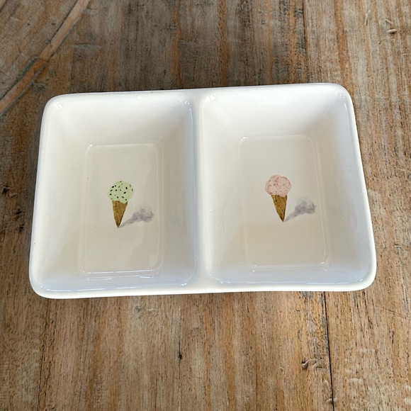 Rae Dunn Other - RAE DUNN ICE CREAM CONE DIVIDED TRAY